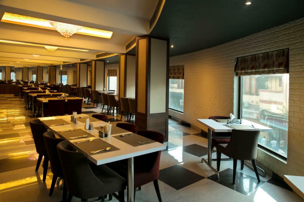 Ganges Grand Hotel Varanasi Exterior foto