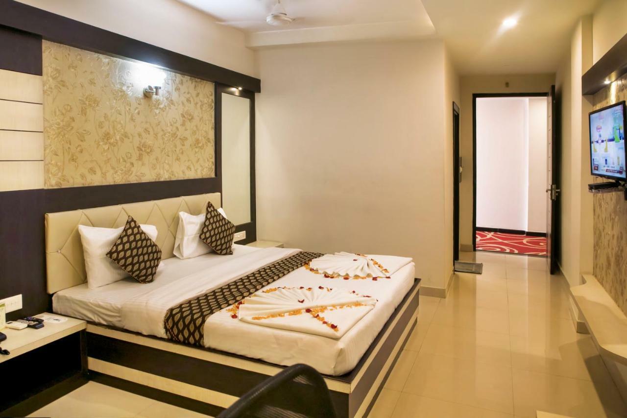 Ganges Grand Hotel Varanasi Exterior foto