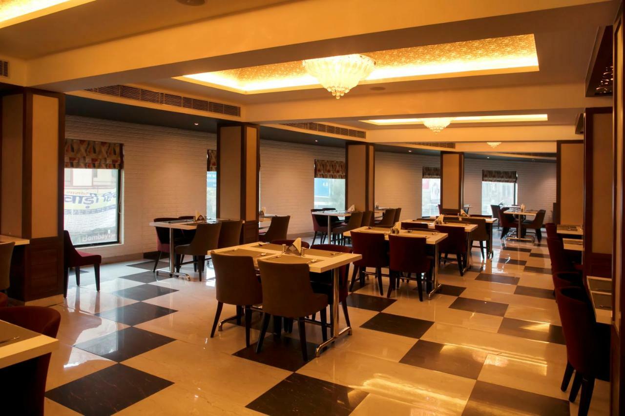 Ganges Grand Hotel Varanasi Exterior foto