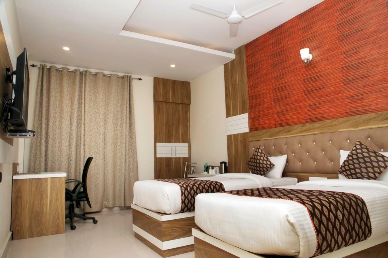 Ganges Grand Hotel Varanasi Exterior foto